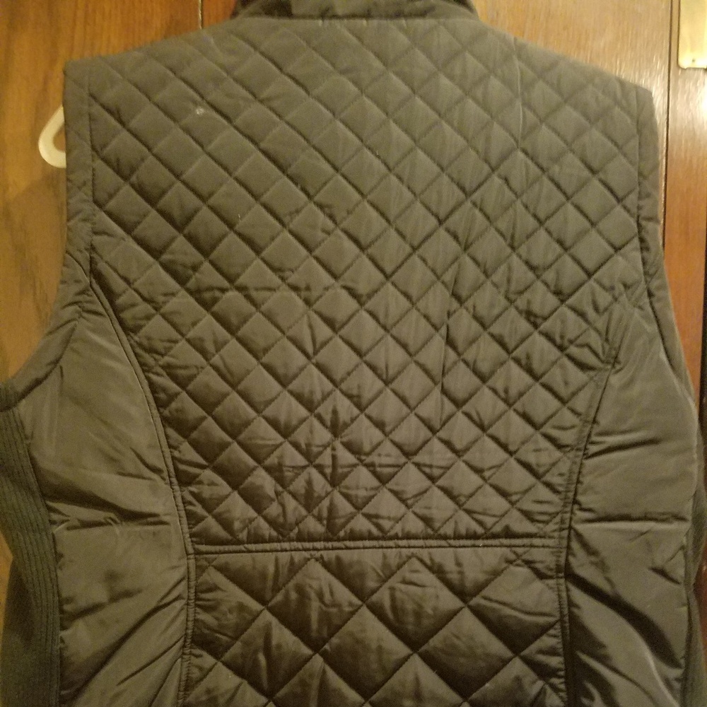 Vest - Picture 2 of 3